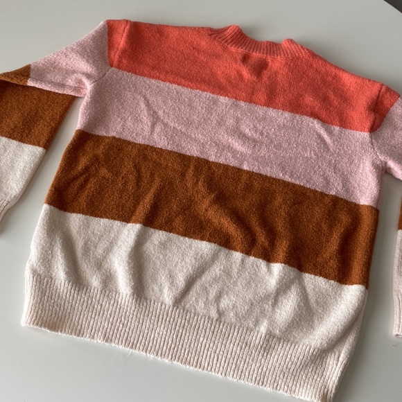 Color Block Sweater, Size M - Picture 3 of 7